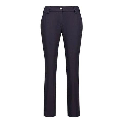 Dunkelblaue Damenhose mit geradem Schnitt, Frontalansicht auf neutralem Hintergrund. Die Hose verfügt über einen klassischen Bund mit silberfarbenem Knopf und zwei Vordertaschen.