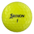 Gelber Golfball der Marke Srixon mit Dimpled-Oberfläche und Nummer 1