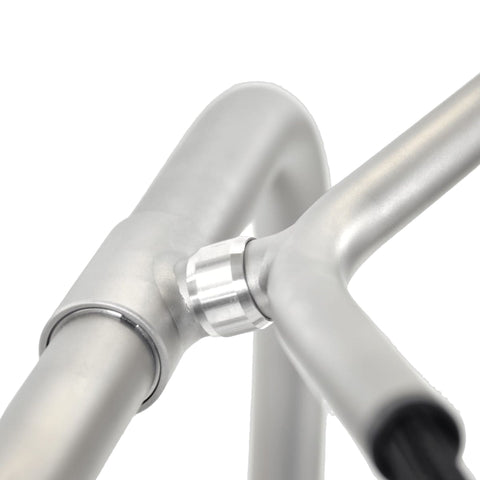 Tango (GFK-Räder & elektr. Parkbremse)