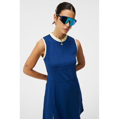 Ebony Golfkleid