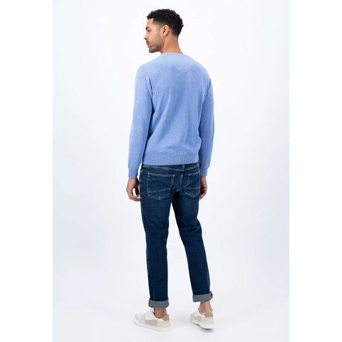 V-Neck Pullover
