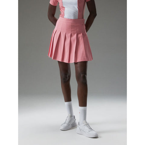 Adina Golf Rock