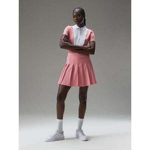 Adina Golf Rock