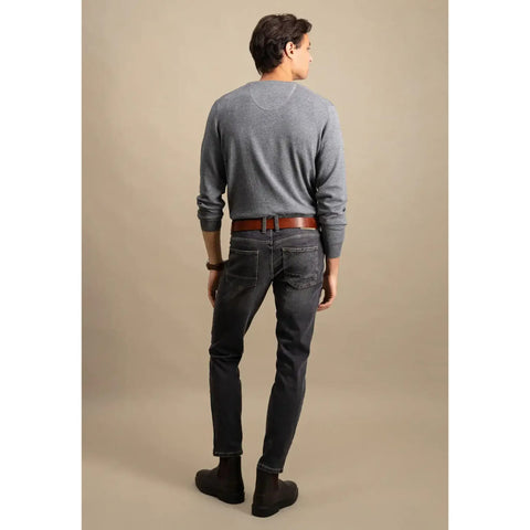 V-Neck Pullover