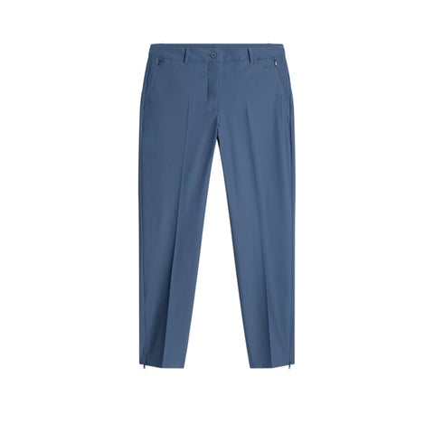 Pia Hose